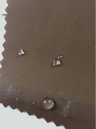 JS ZOYG  KSS6DL310  功能性風衣布 側面照